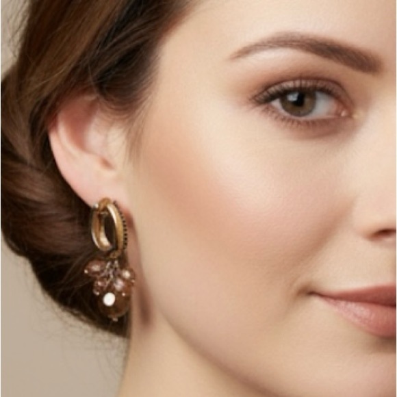 Vintage Style Gold Tone Clip-On Dangle
Earrings | Bronze & Pink Beaded Cluster - Picture 13 of 13